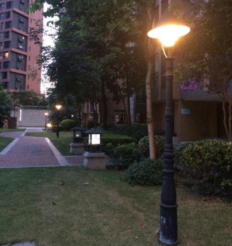 91香蕉下载导航照明小區景觀庭院燈照明效果圖