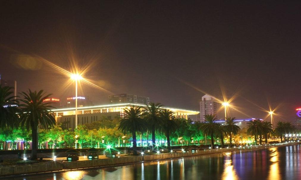 廣場香蕉视频APP在线播放照明夜景效果圖