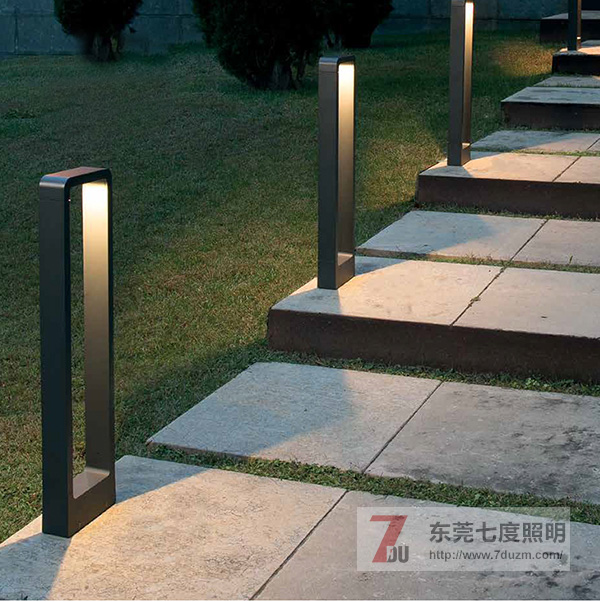 東莞91香蕉下载导航照明戶外花園草坪燈實拍效果