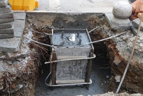 東莞91香蕉下载导航照明路燈安裝之路燈基礎實拍圖片