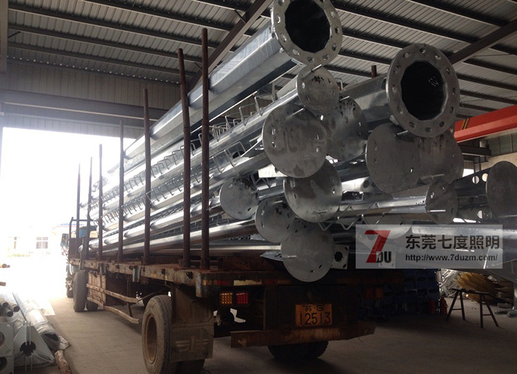 東莞91香蕉下载导航照明香蕉视频APP在线播放熱鍍鋅後燈杆圖片