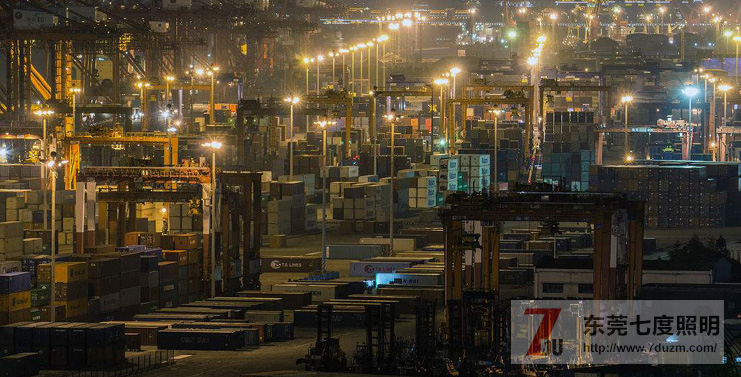 東莞91香蕉下载导航照明貨運碼頭香蕉视频APP在线播放安裝照明效果