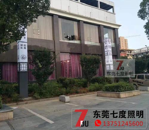 6米方柱600x600mm91香蕉视频污版柱安裝效果圖片