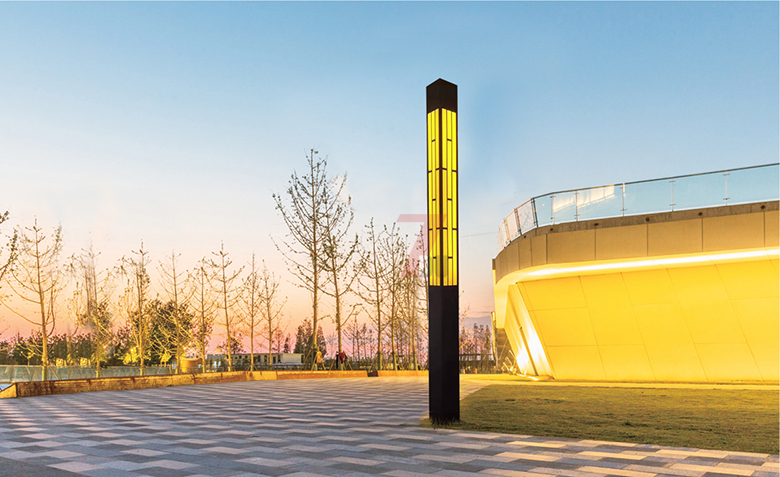 現代園林方形仿雲石91香蕉视频污版柱安裝實拍效果