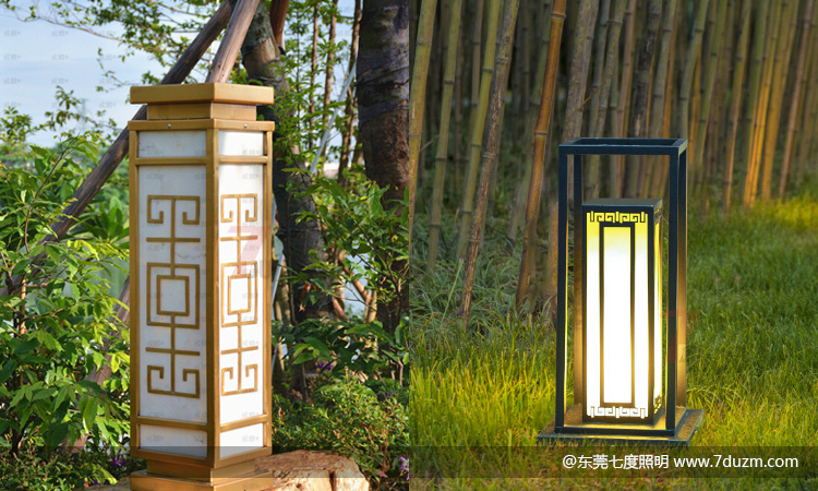 91香蕉下载导航照明-矮柱草坪燈樣式圖片展示