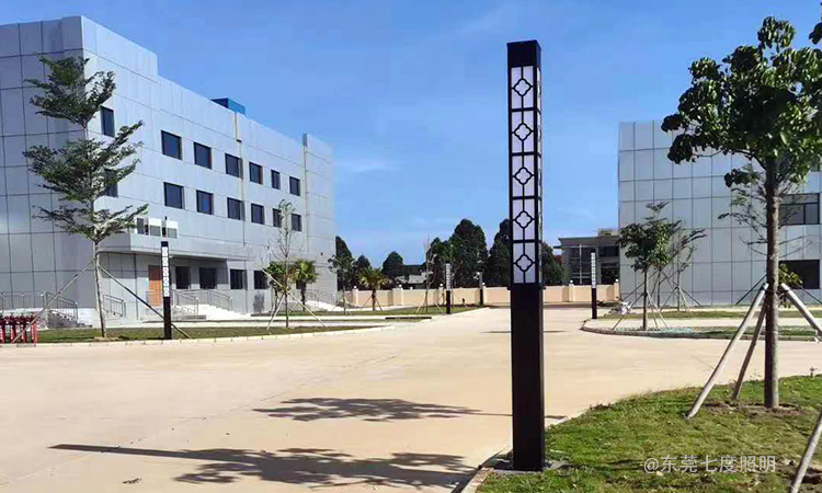 工業園區3米高園林庭院91香蕉视频污版柱安裝實景效果