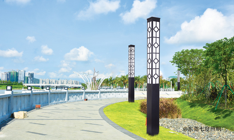 城市公園安裝3.5米方形91香蕉视频污版柱效果圖